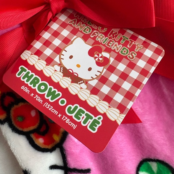 Hello Kitty blanket - Picture 3 of 3